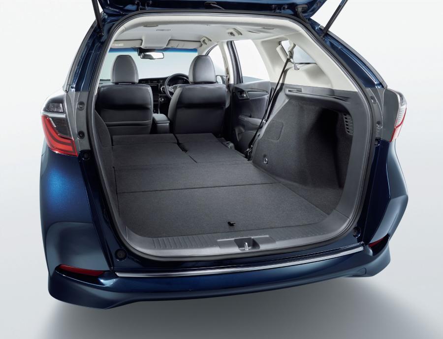 Багажник Honda Shuttle Hydrid 2019 года  (фото 10 из 17)
